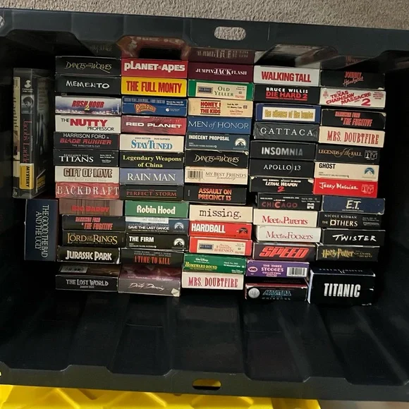 π« Donatedπ« Lot/8 MAKE βn OFFER Choose 8 VHS Movies 80βs 90βs 2000βs more - Picture 4 of 11